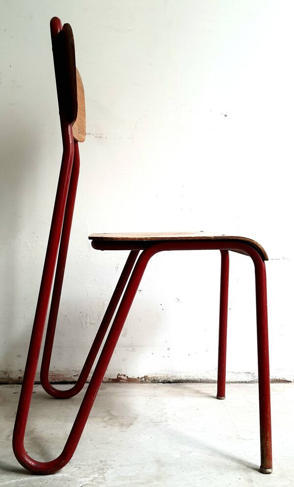 Rare paire de chaises en métal tubulaire rouge et bois  Vintage 1960