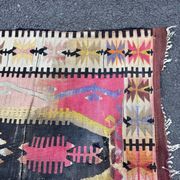 Ancien tapis kilim très patiné – 135 x 91 cm