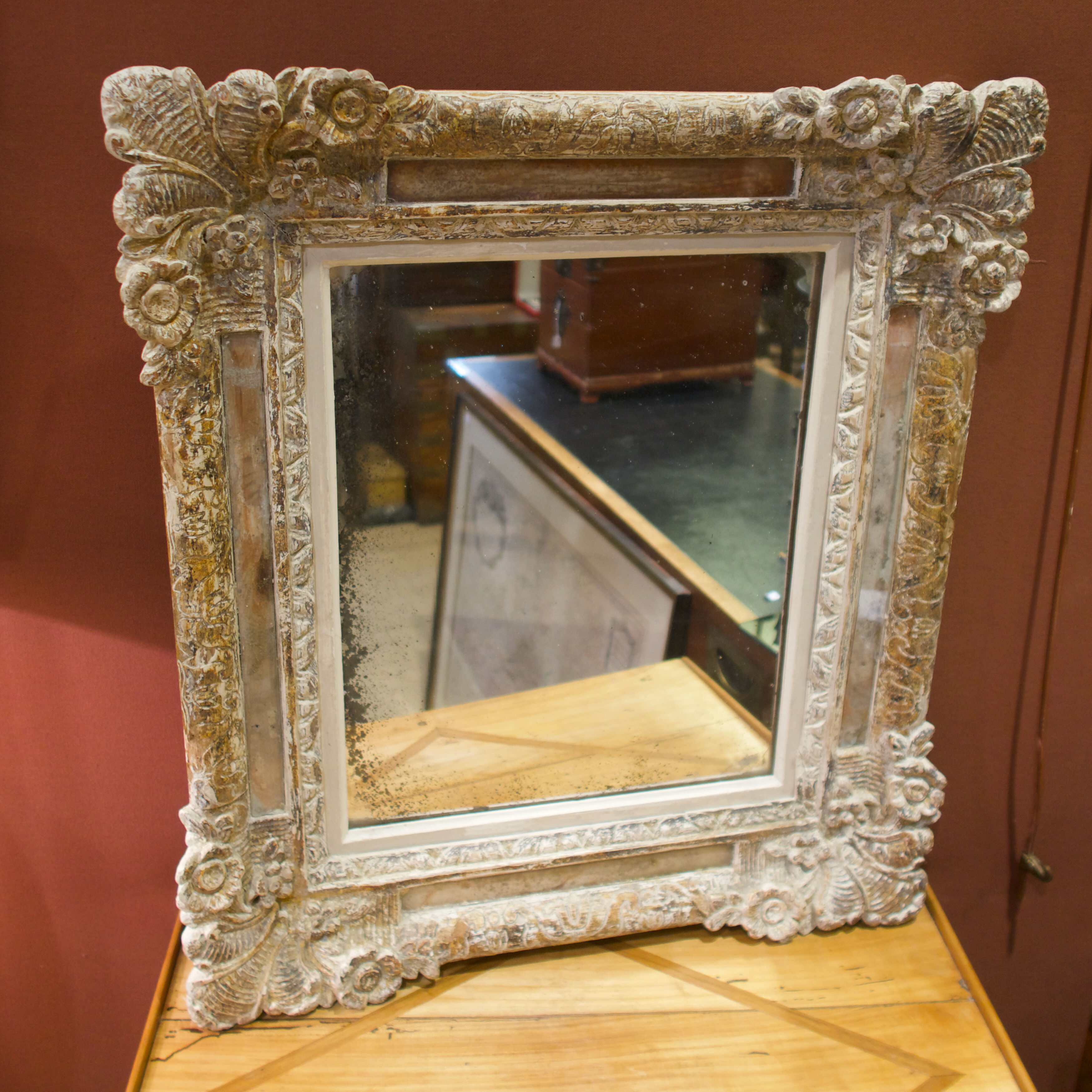 Mirror frame stamped Mouth