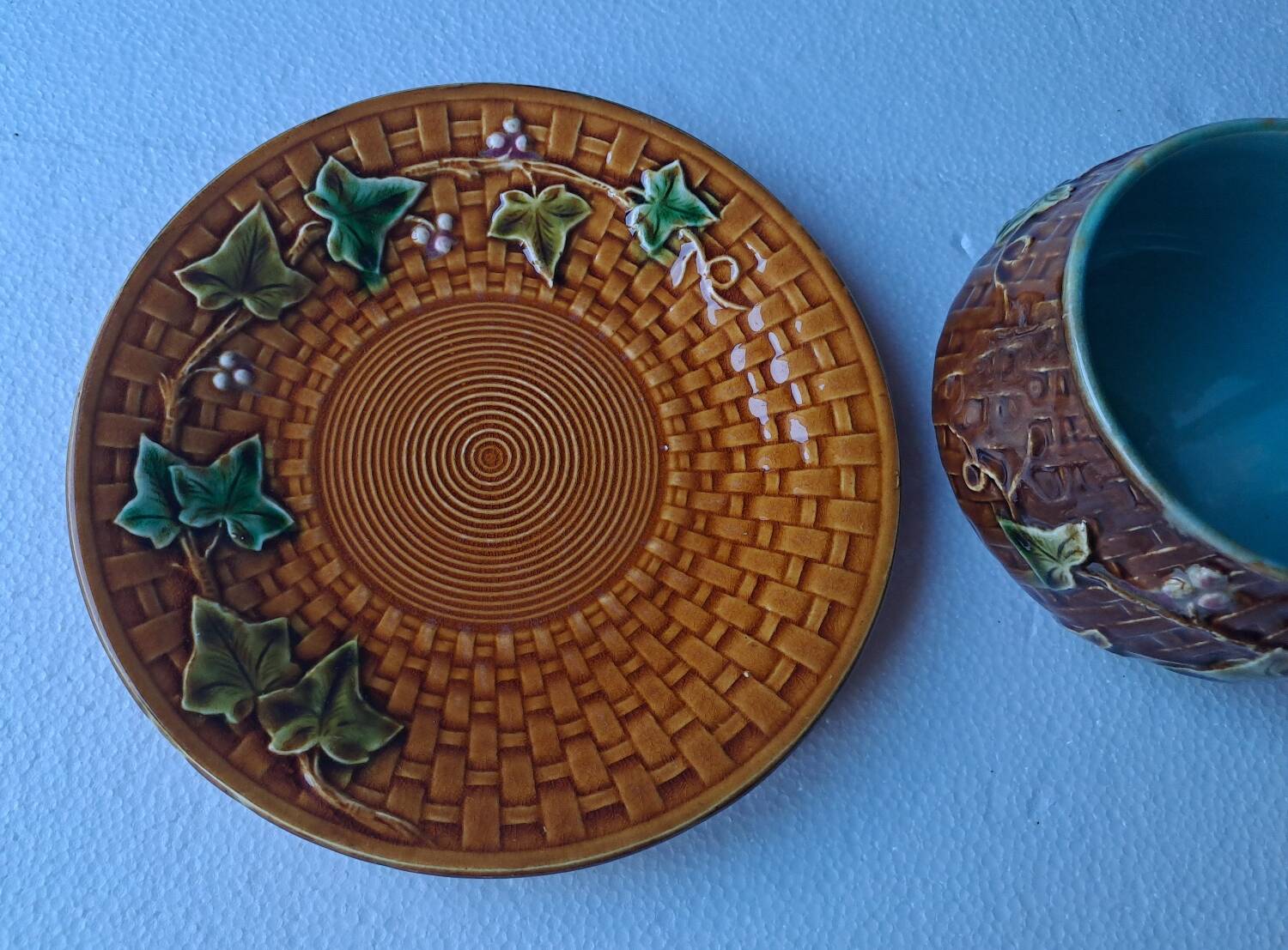 Tasse à déjeuner en barbotine