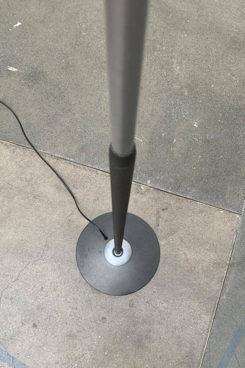 Vintage postmodern floor lamp in Italian glass by Lucente.