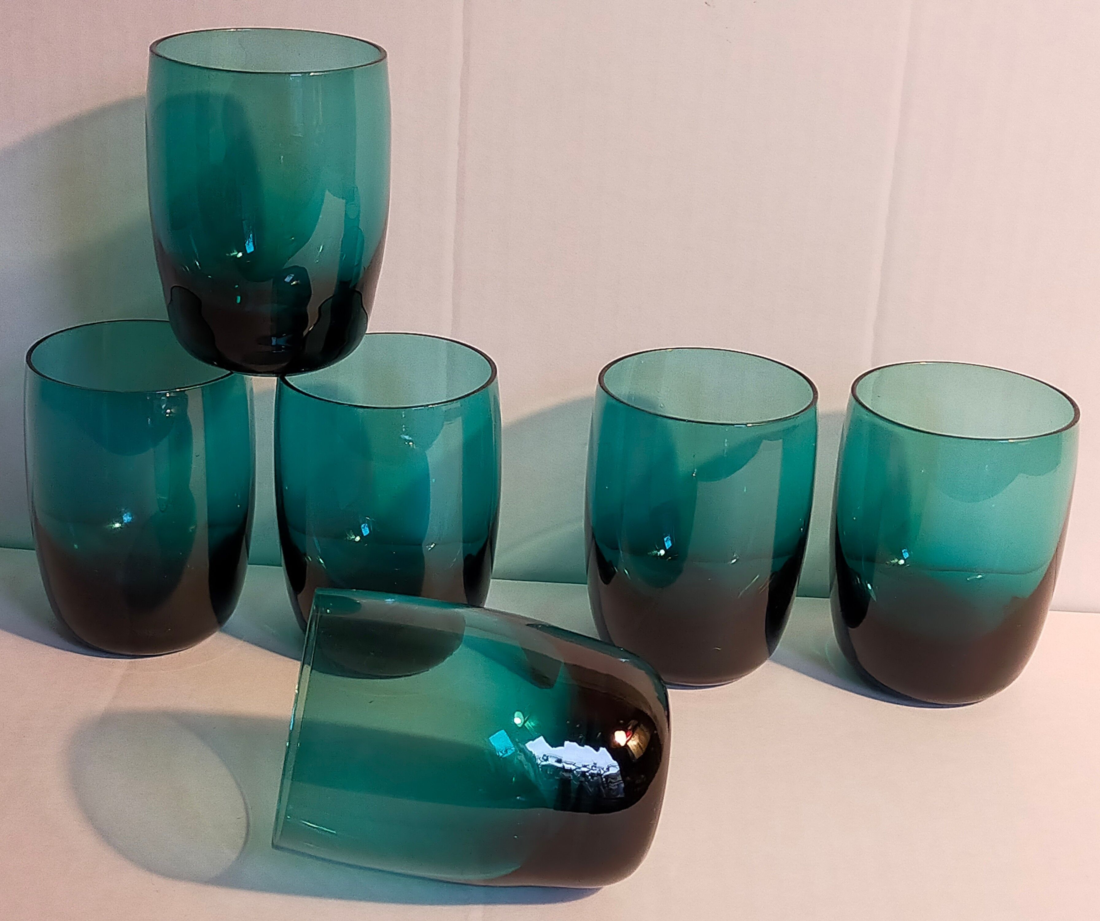 Six verres de verrier bleus paon vintages