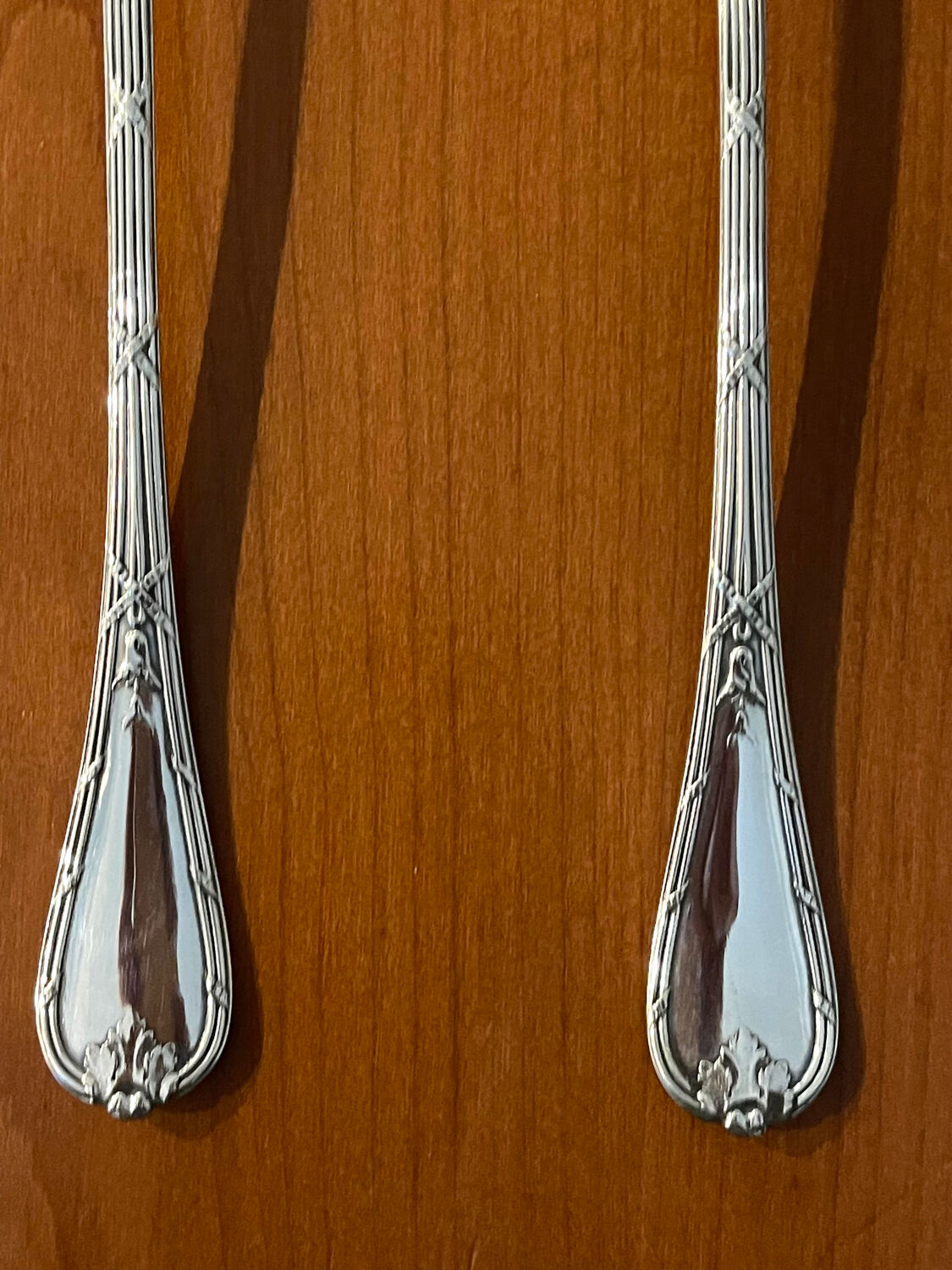 Christofle ribbon and bell-shaped salad serving pieces, very beautiful and