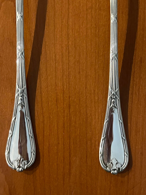 Christofle rubans clochettes ,couverts de service à salade très bel et