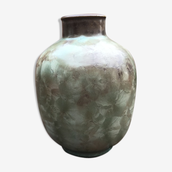 Crystalized sandstone vase