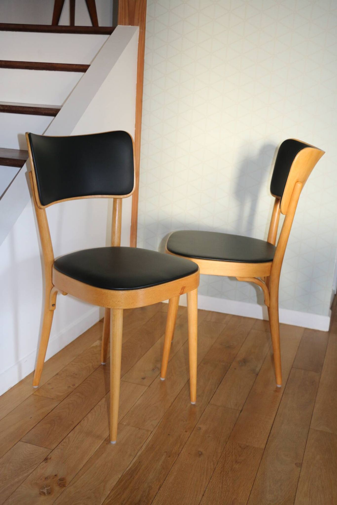 5 chaises baumann dos large skaï noir