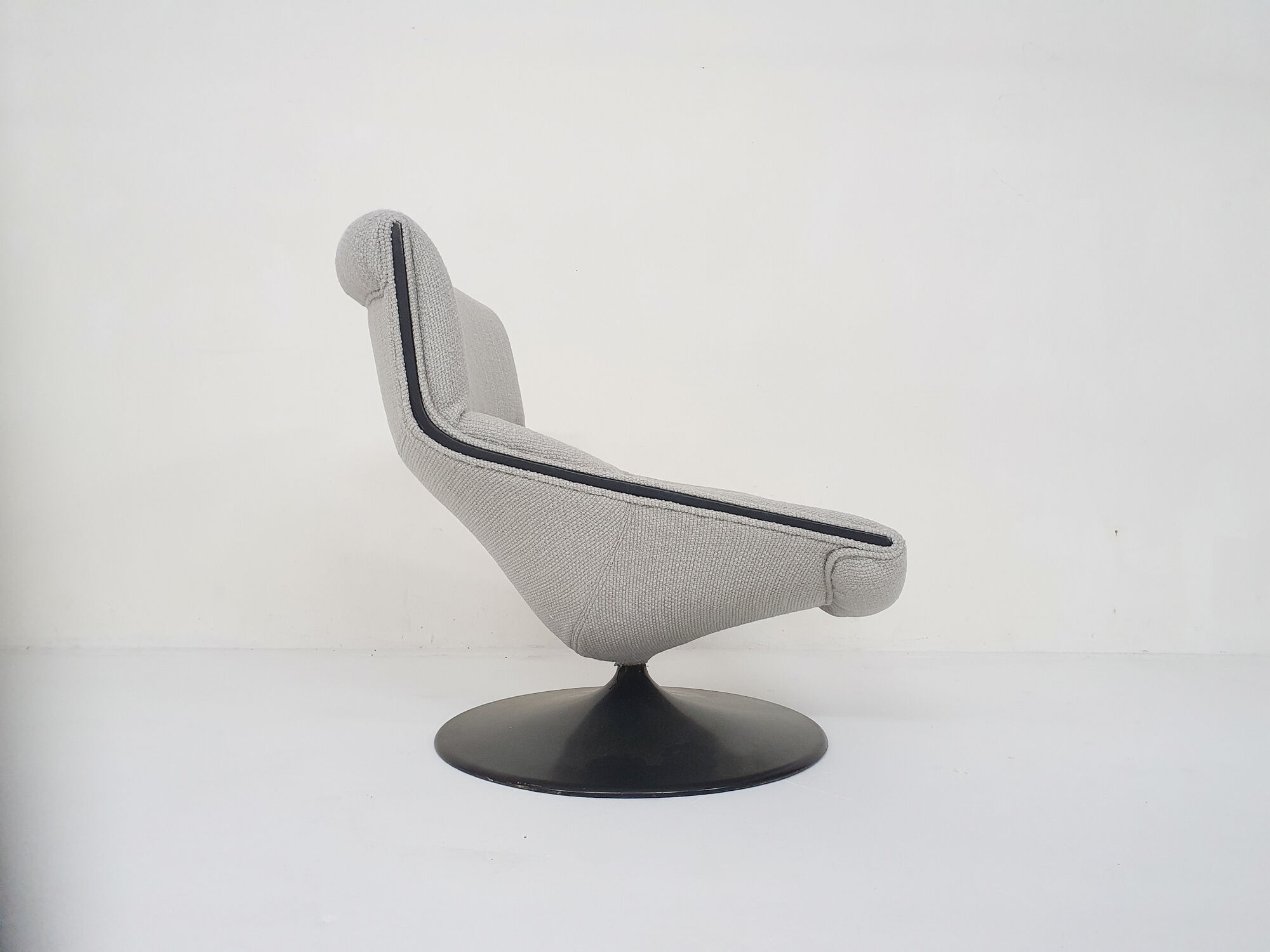Armchair Geoffrey Harcourt for Artifort model F520, The Netherlands 1960's