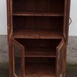 Armoire ancienne vitrée en bois avec quatre portes