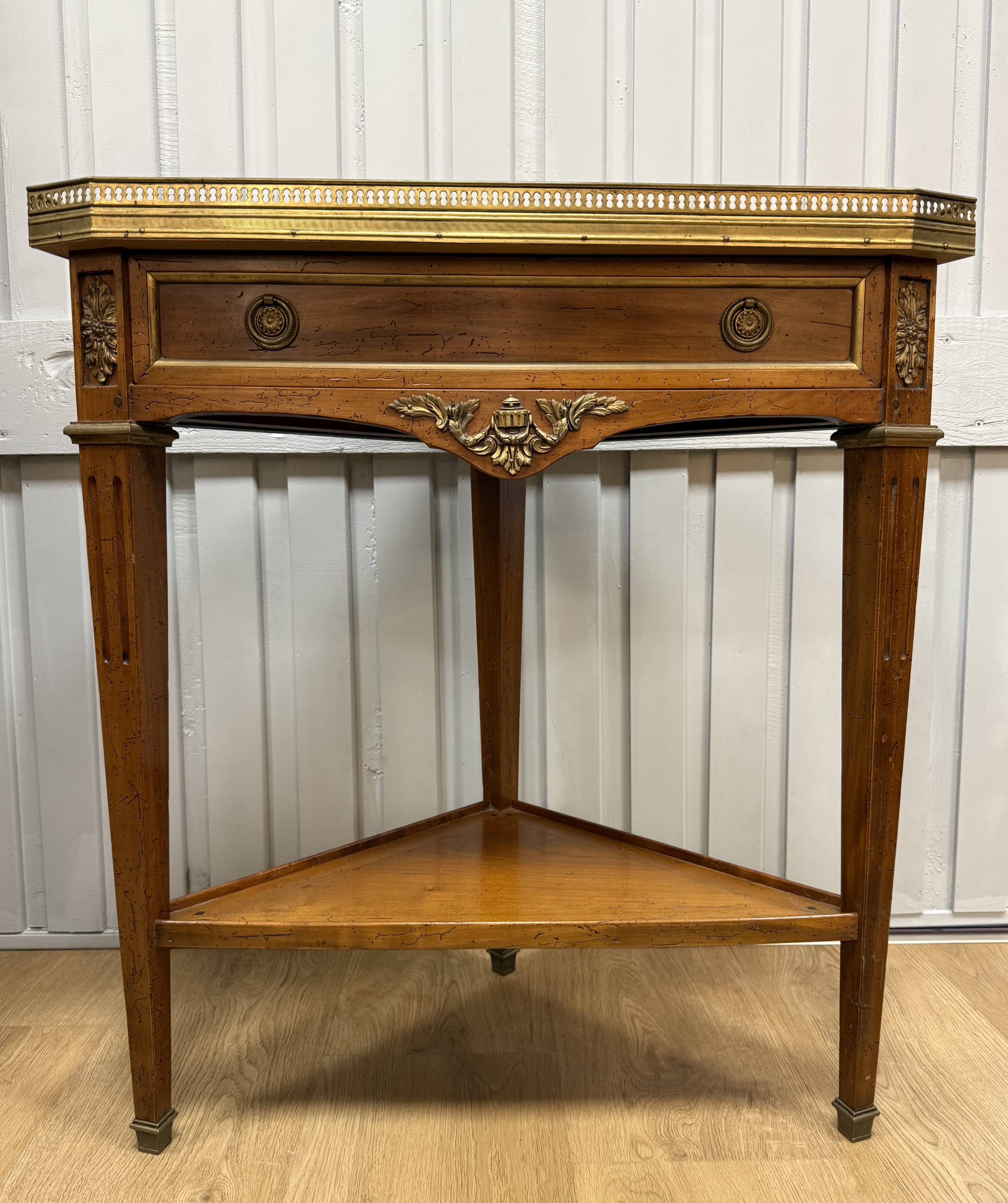 Corner shelf from Mailfert