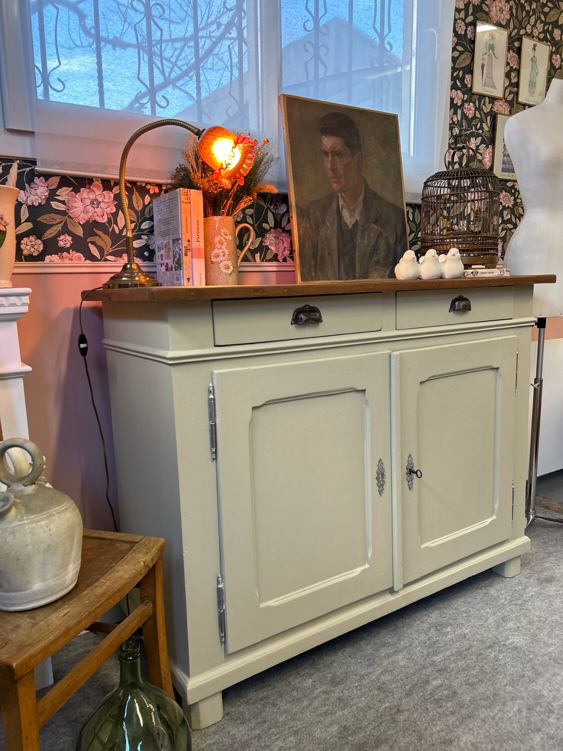 Chic country-style buffet with 2 doors