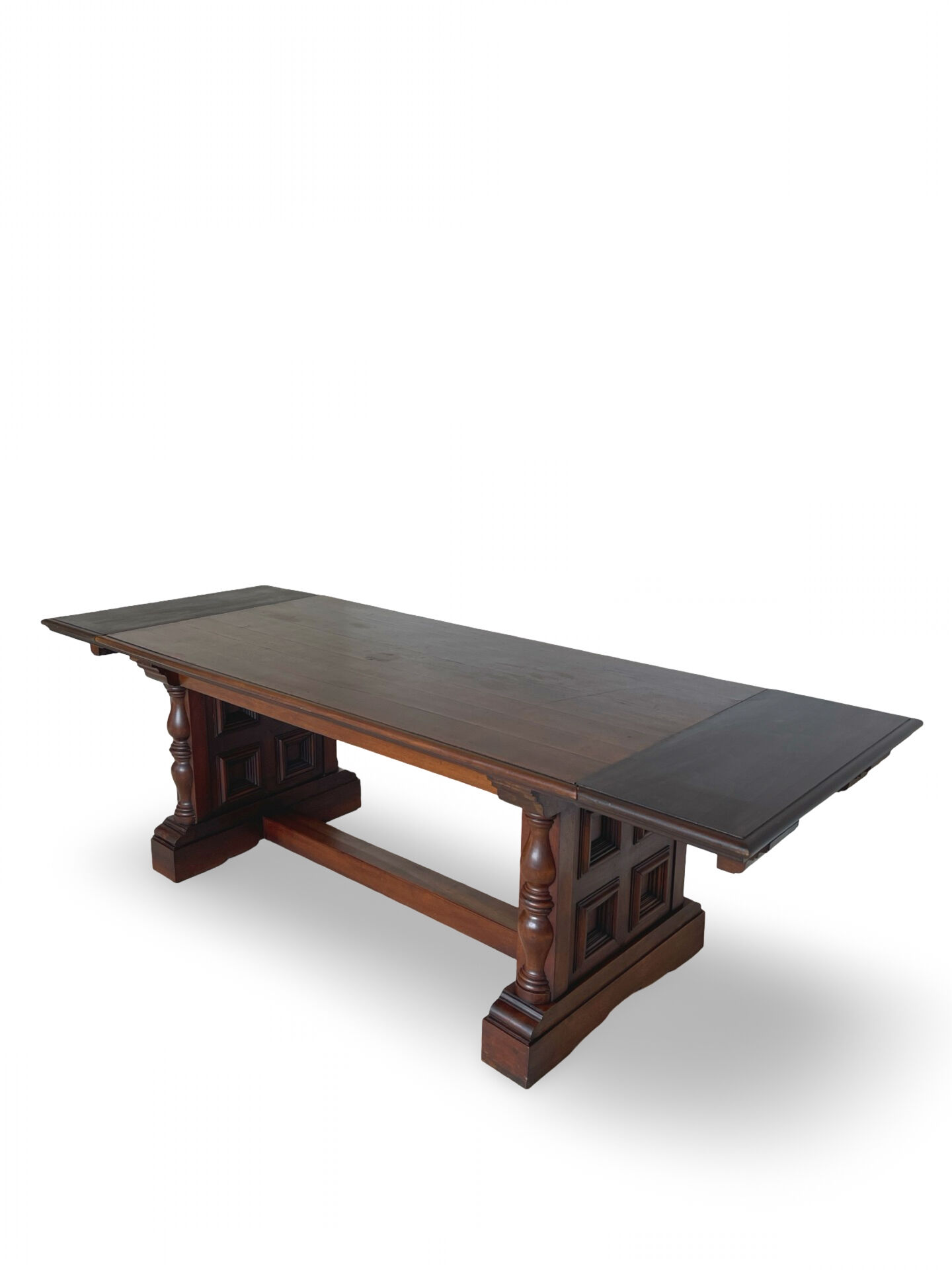 La table à manger extensible de haute qualité de style Renaissance italienne,