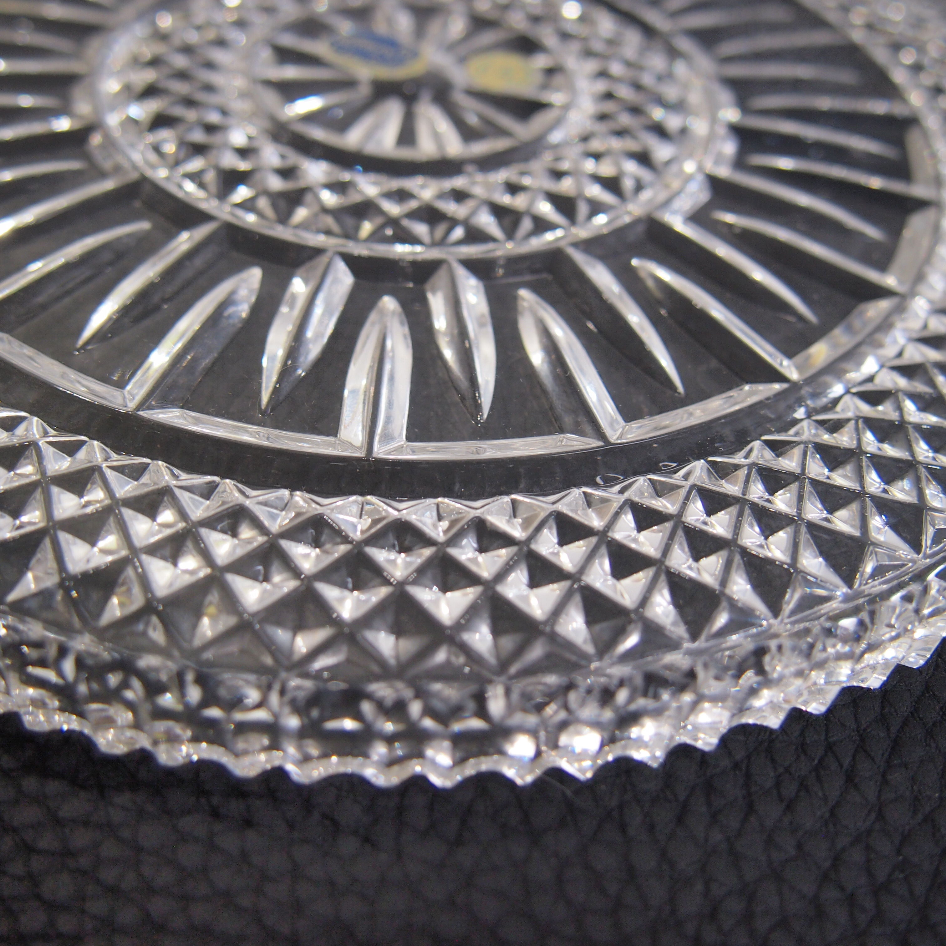 Set under flat bohemian crystal