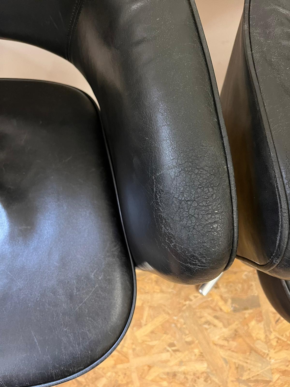 Two armchairs by Eero Saarinen for Knoll international