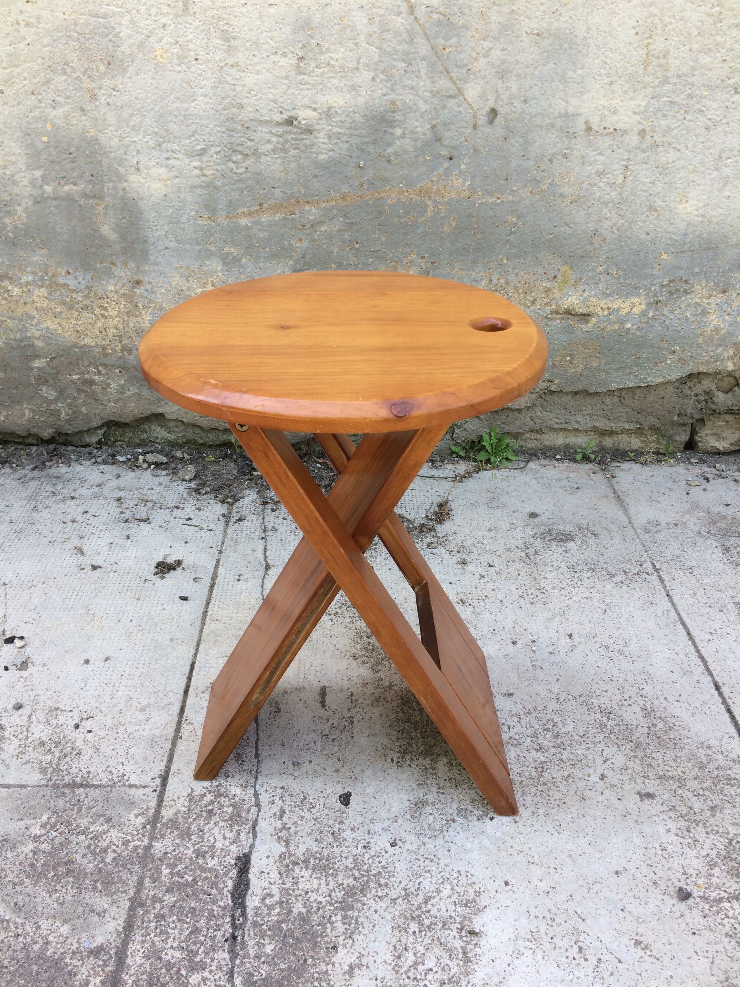 Tabouret Suzy pliant par Adrian Reed