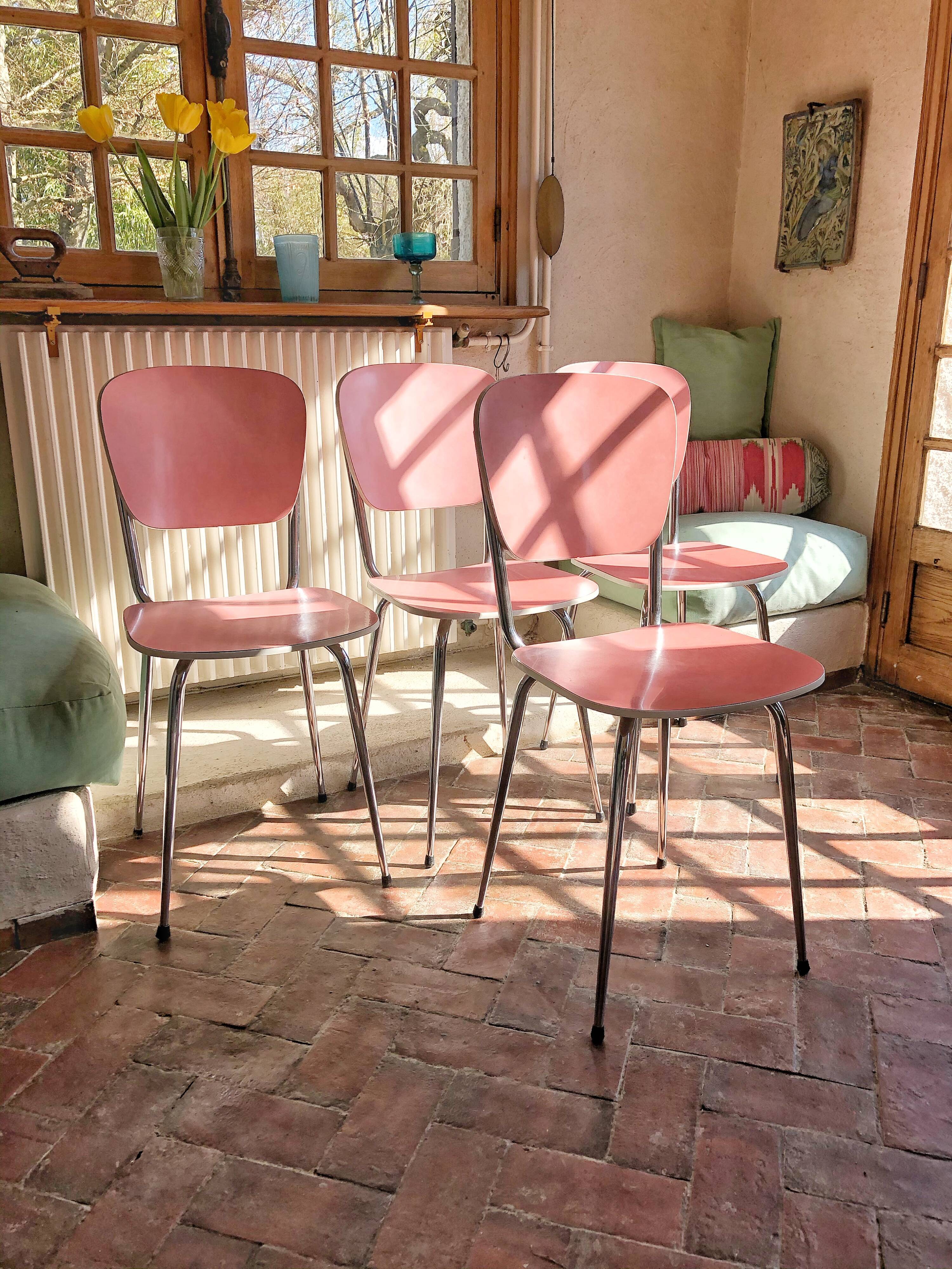 Set of 4 chairs in pink formica