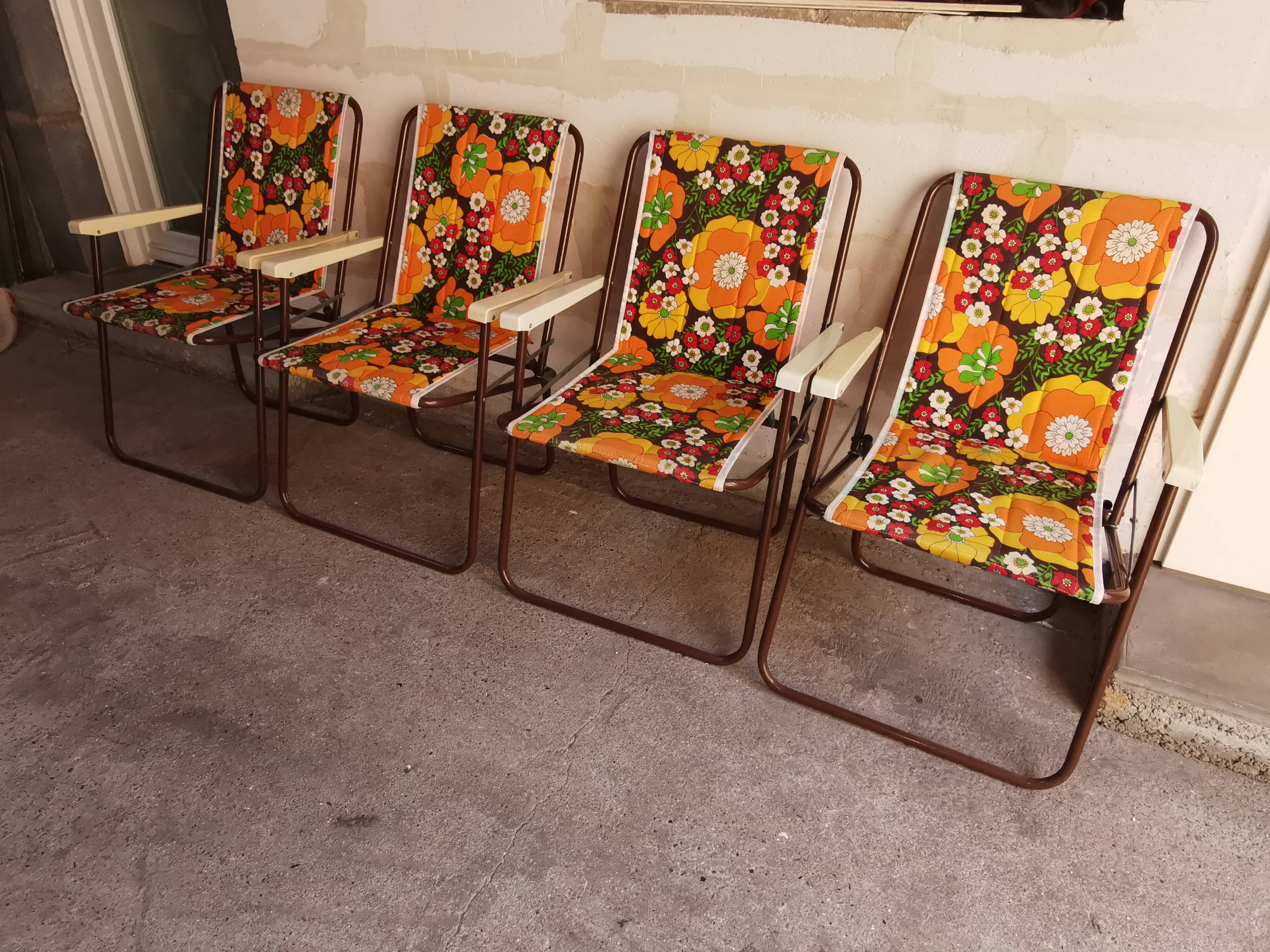 set of 4 beautiful vintage 70's Orange flower camping chairs. folding folding