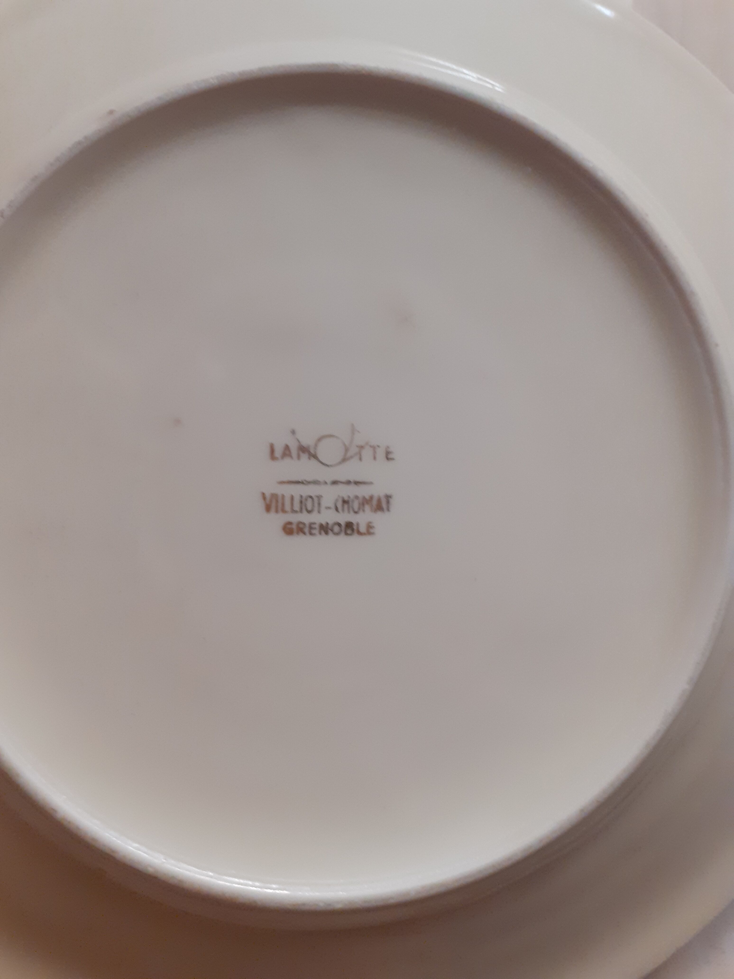 Suite of 6 retro vintage dessert plates