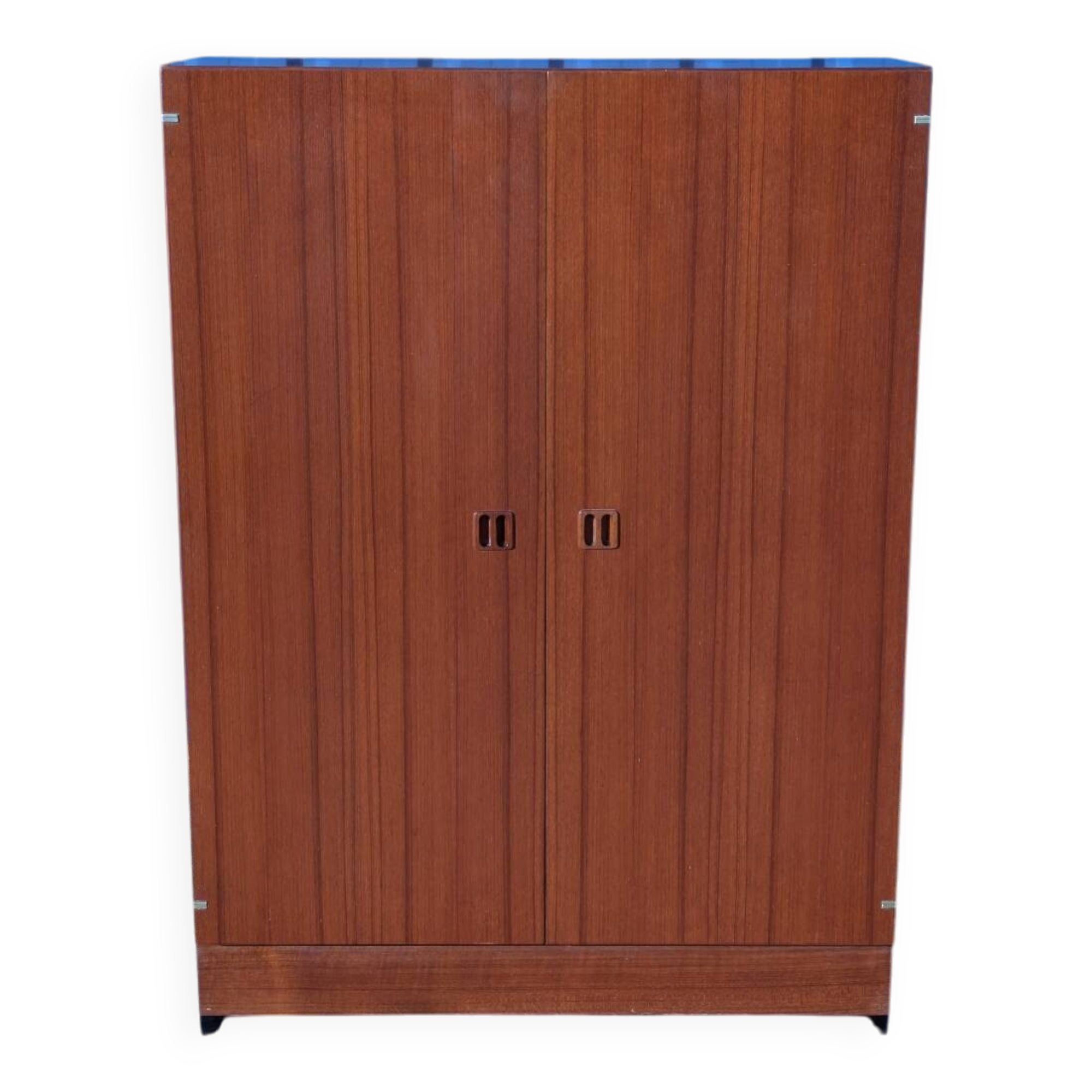 Vintage compact Scandinavian teak cabinet/sideboard, 1960s