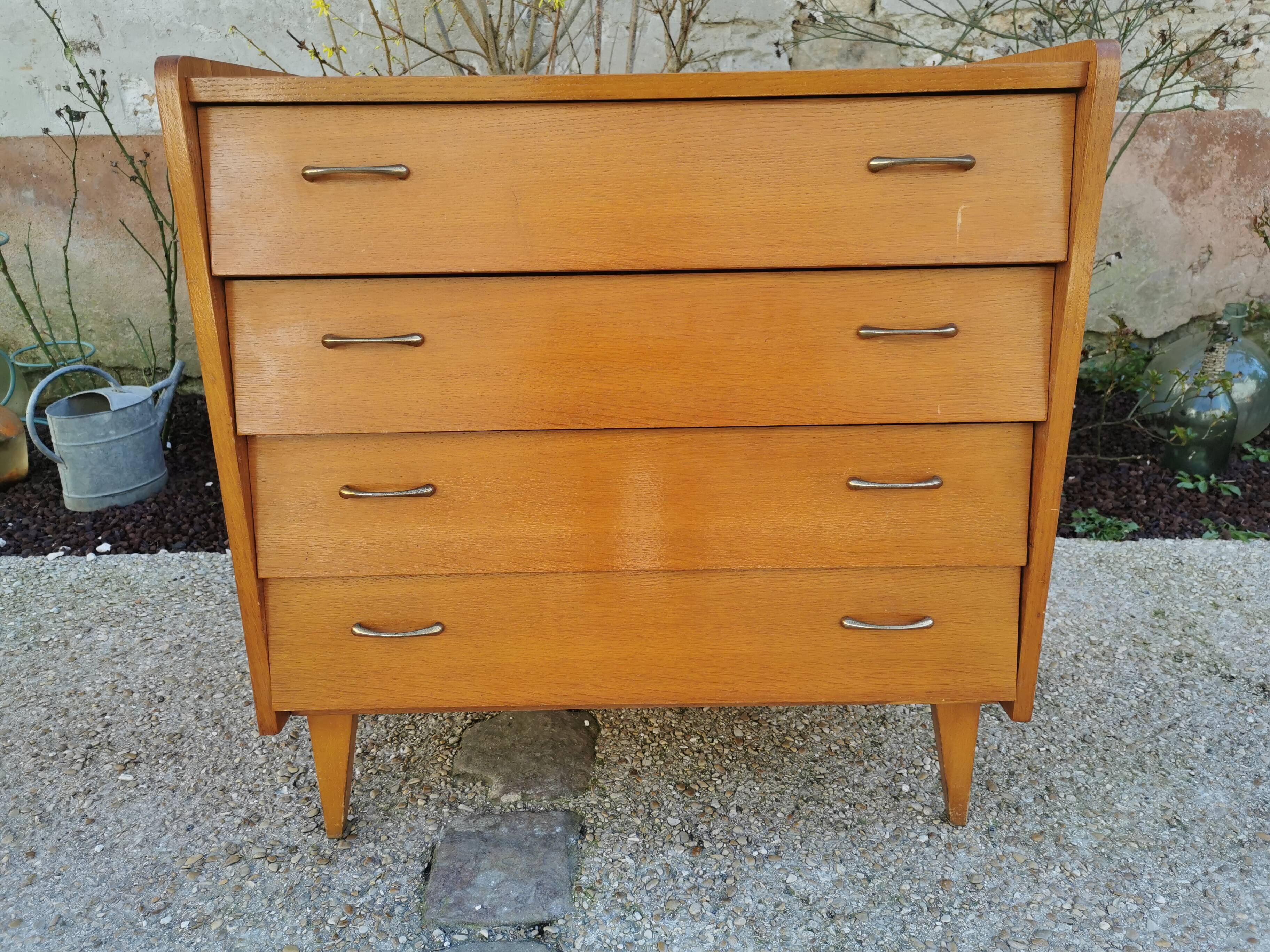 Vintage chest of drawers