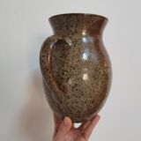 Sandstone pitcher