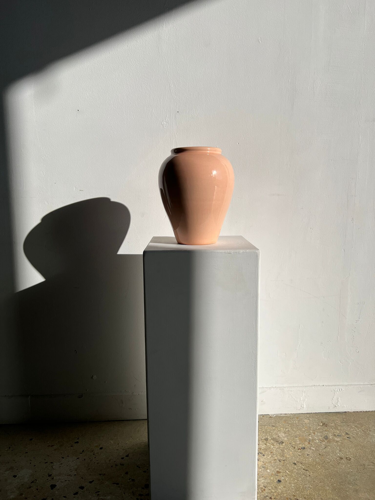 Light pink glazed ceramic vase H:22cm