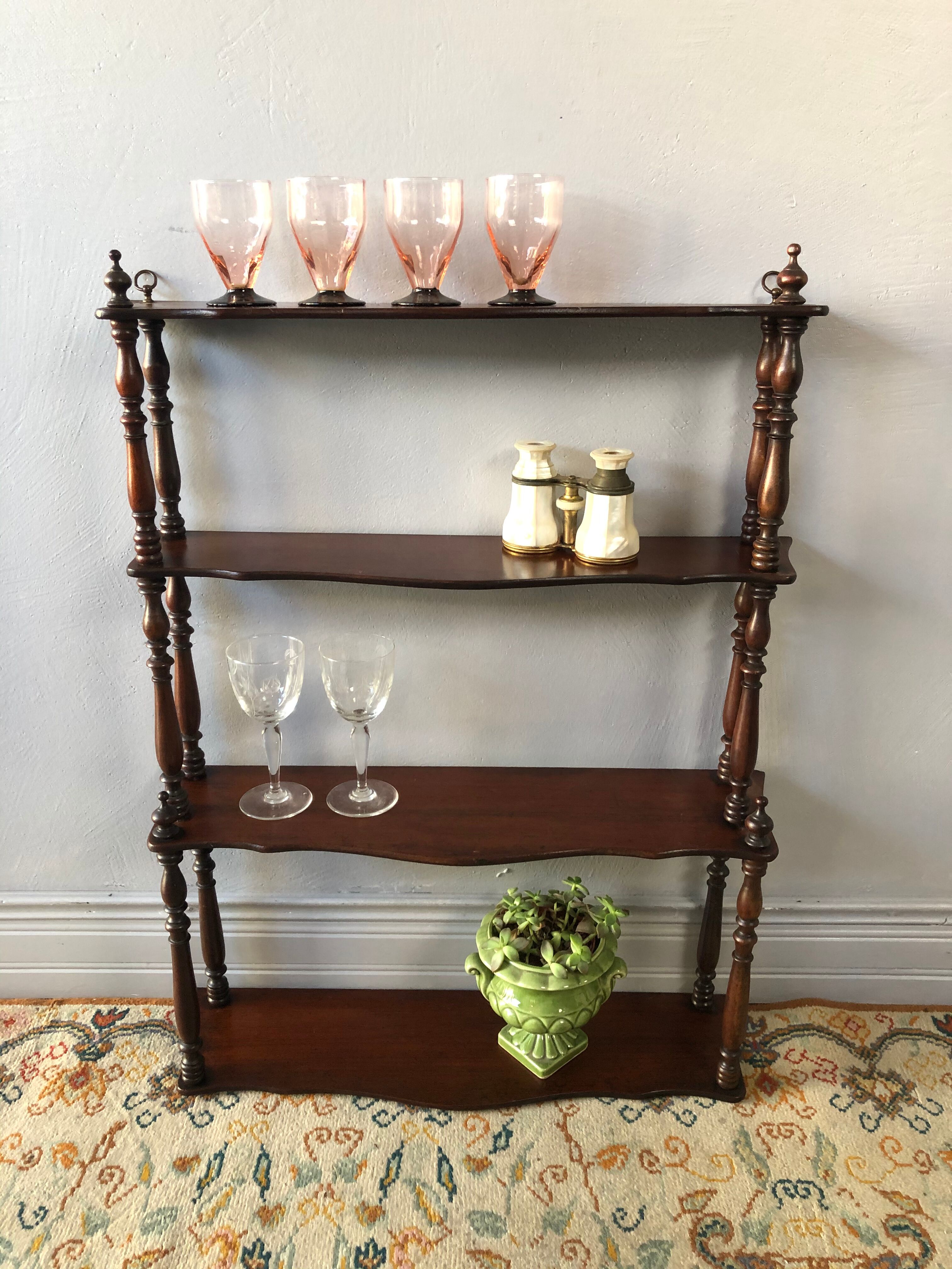 Old shelf to lay or hang