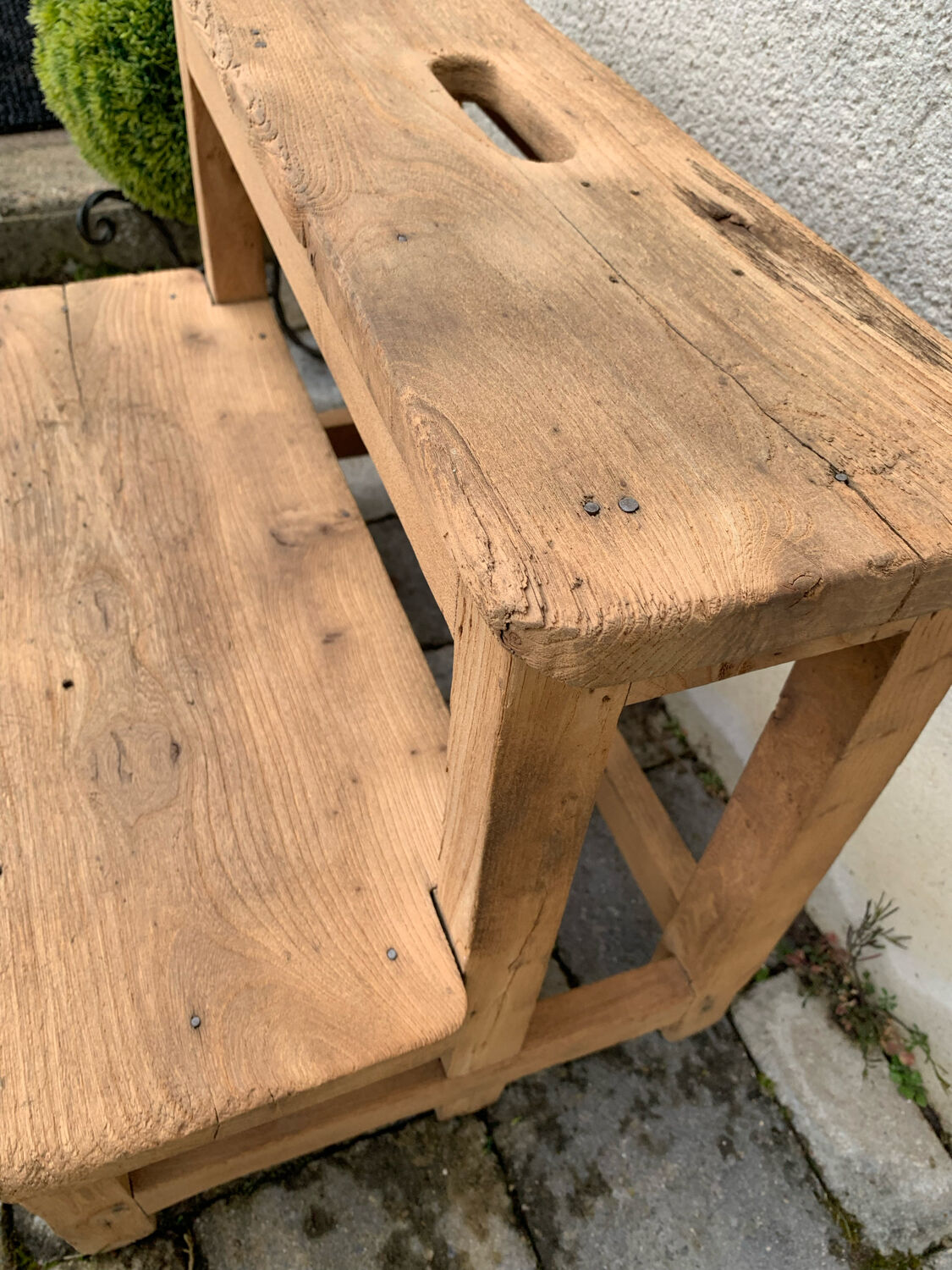 Old wooden footsteps