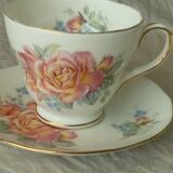 Tasse a the en porcelaine anglaise modele duchesse n°2