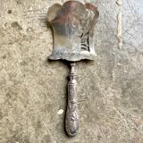Silver TG monogrammed asparagus shovel by Félix Malique, late nineteenth century