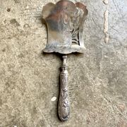 Silver TG monogrammed asparagus shovel by Félix Malique, late nineteenth century
