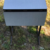 Table formica feet tubes bar