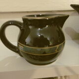 Teapot and his milk pot