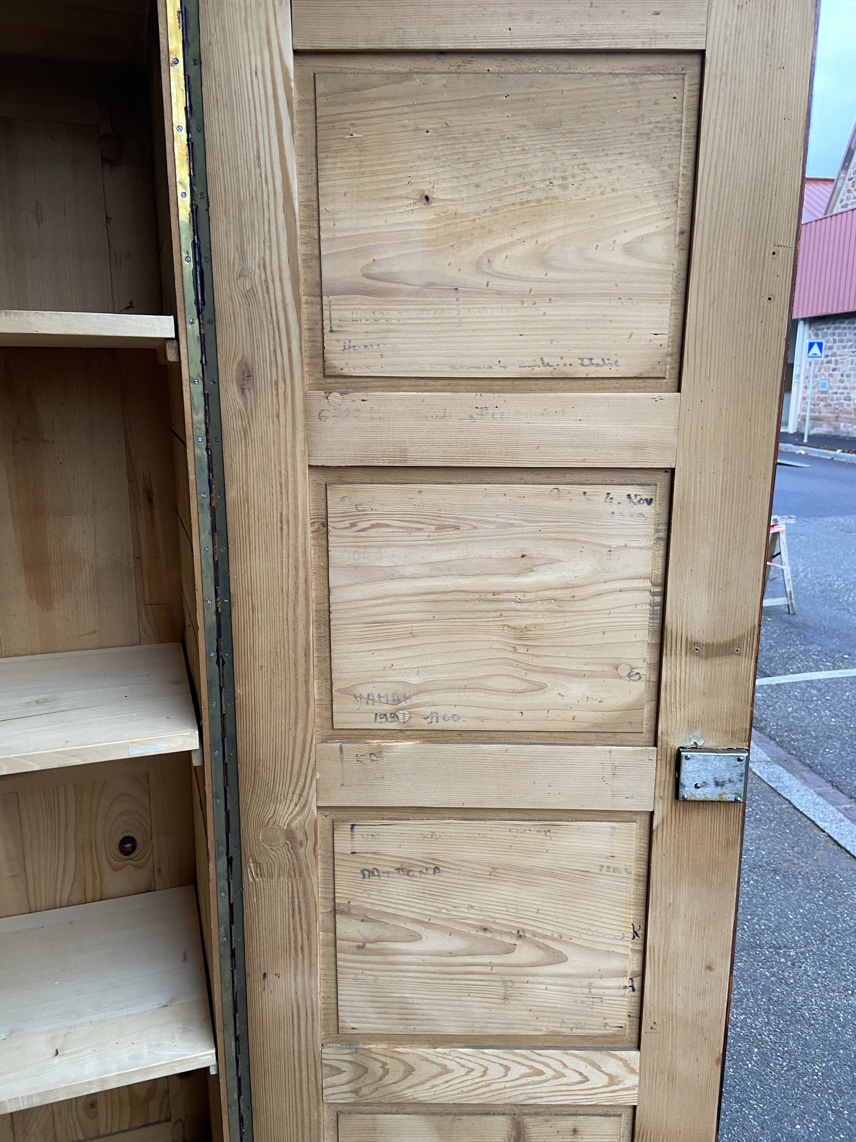 Parisian industrial wardrobe cloakroom workshop 1942
