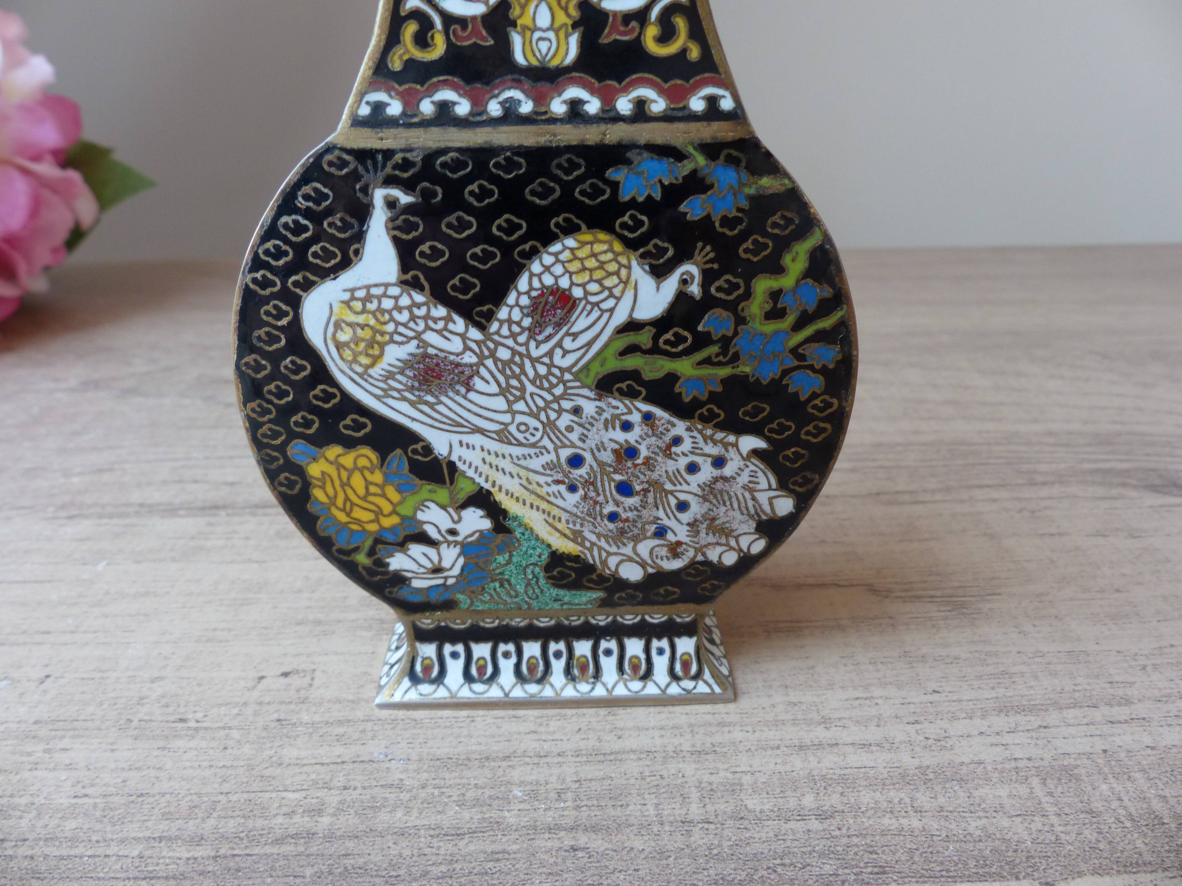 Vase pattern bird peacocks cloisonné asian decoration