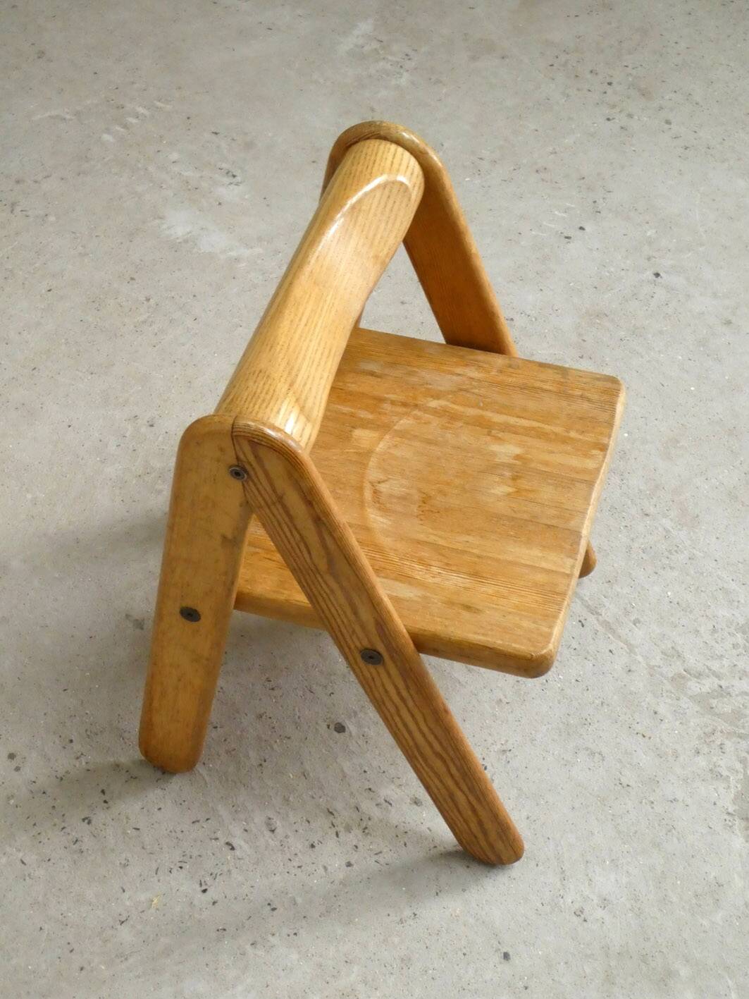 Pierre Grosjean's pine children's chair, Belgium, 1970