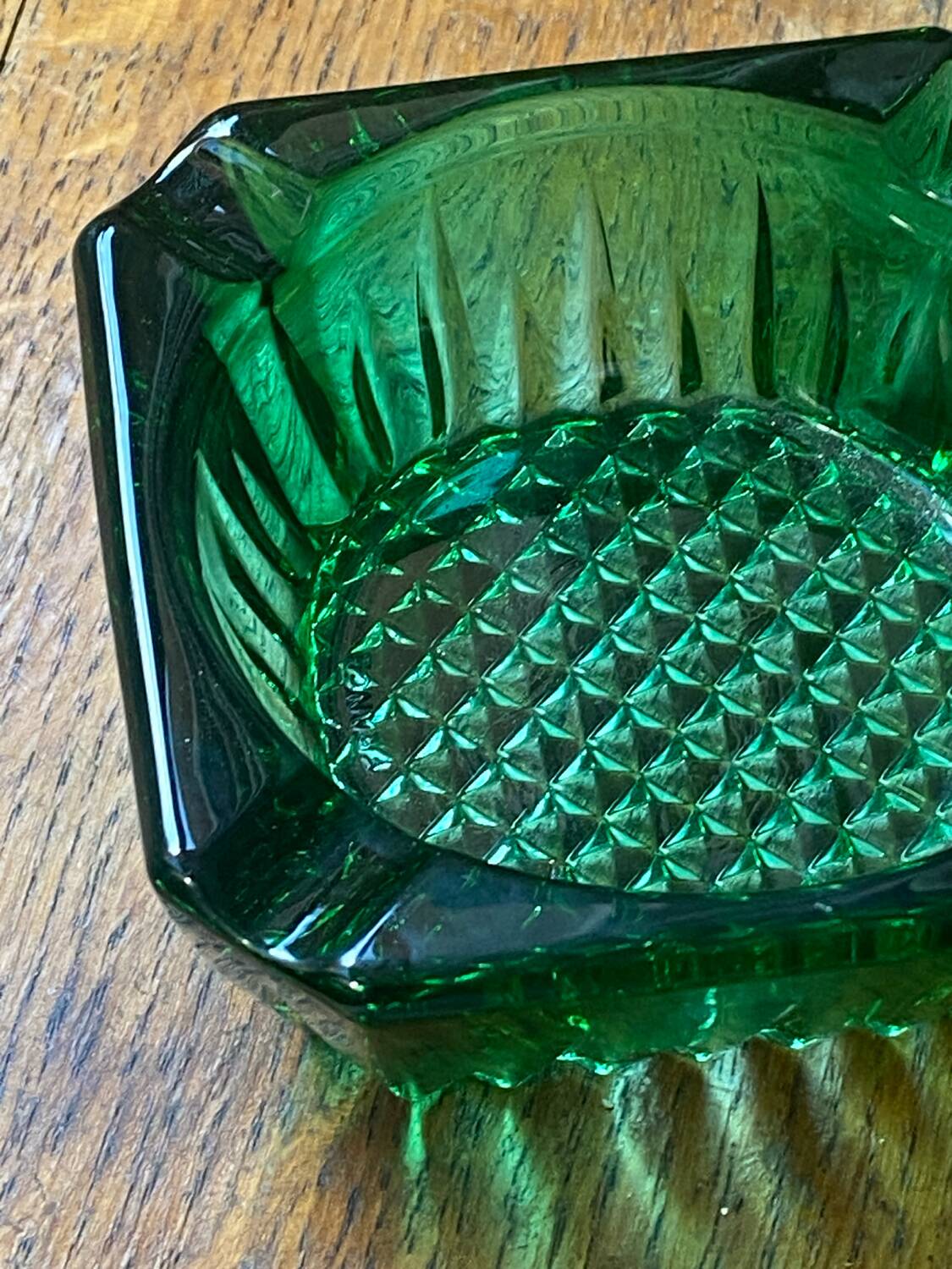 Luminarc vintage green glass ashtray