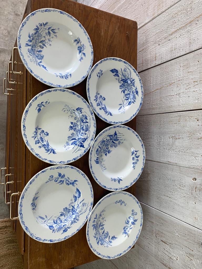 Series 6 hollow plates POP UP CHRISTMAS 2022