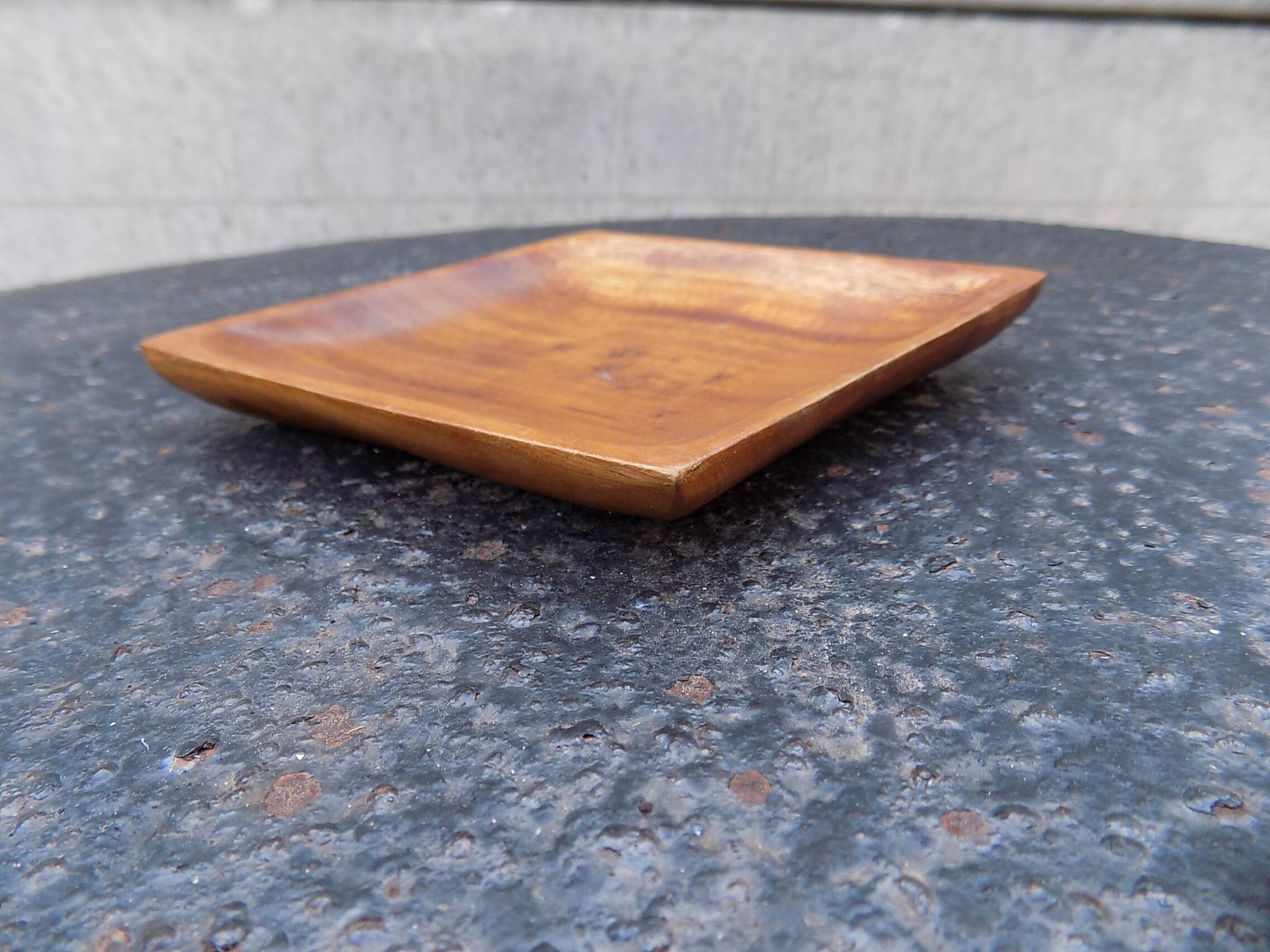 wooden pocket emptier