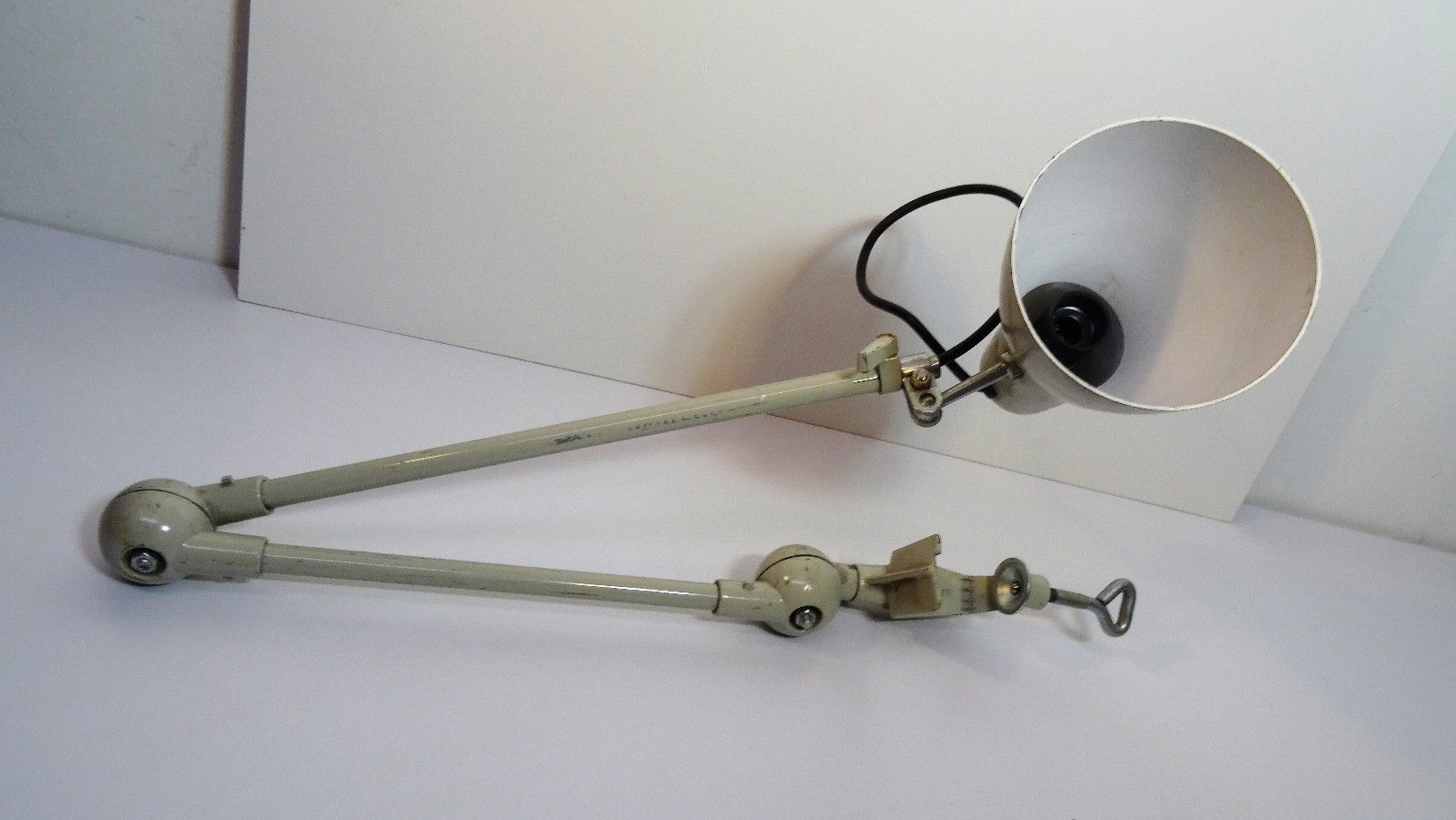 Lamp style workshop articulated