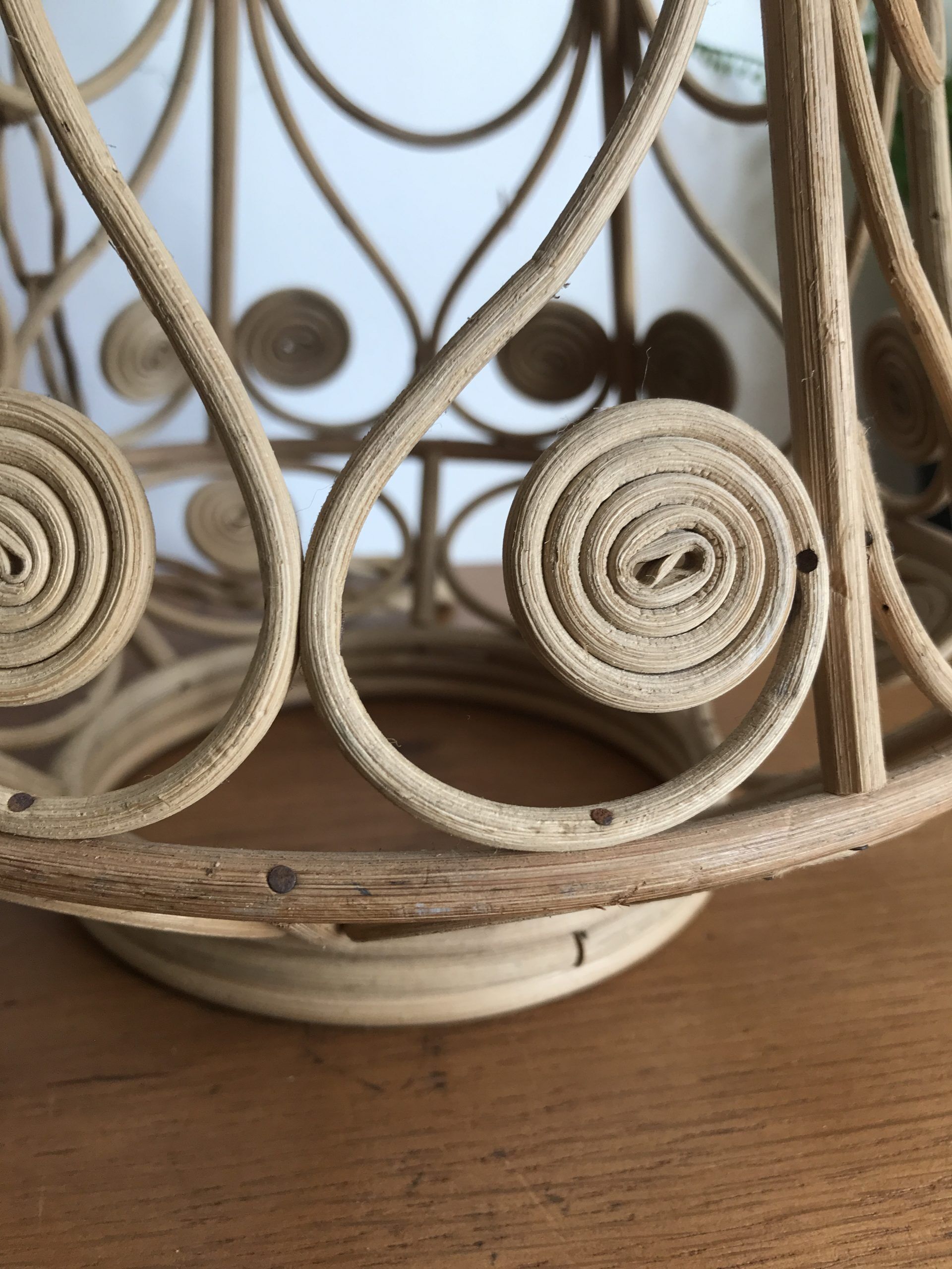 VINTAGE PEACOCK RATTAN SUSPENSION