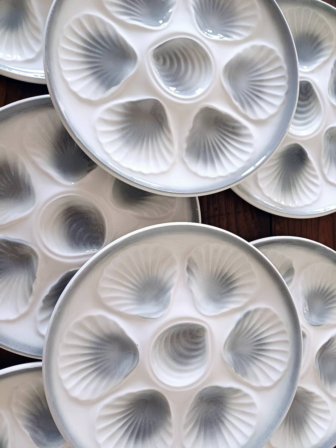 Set of 11 + 1 oyster plates Moulin des Loups