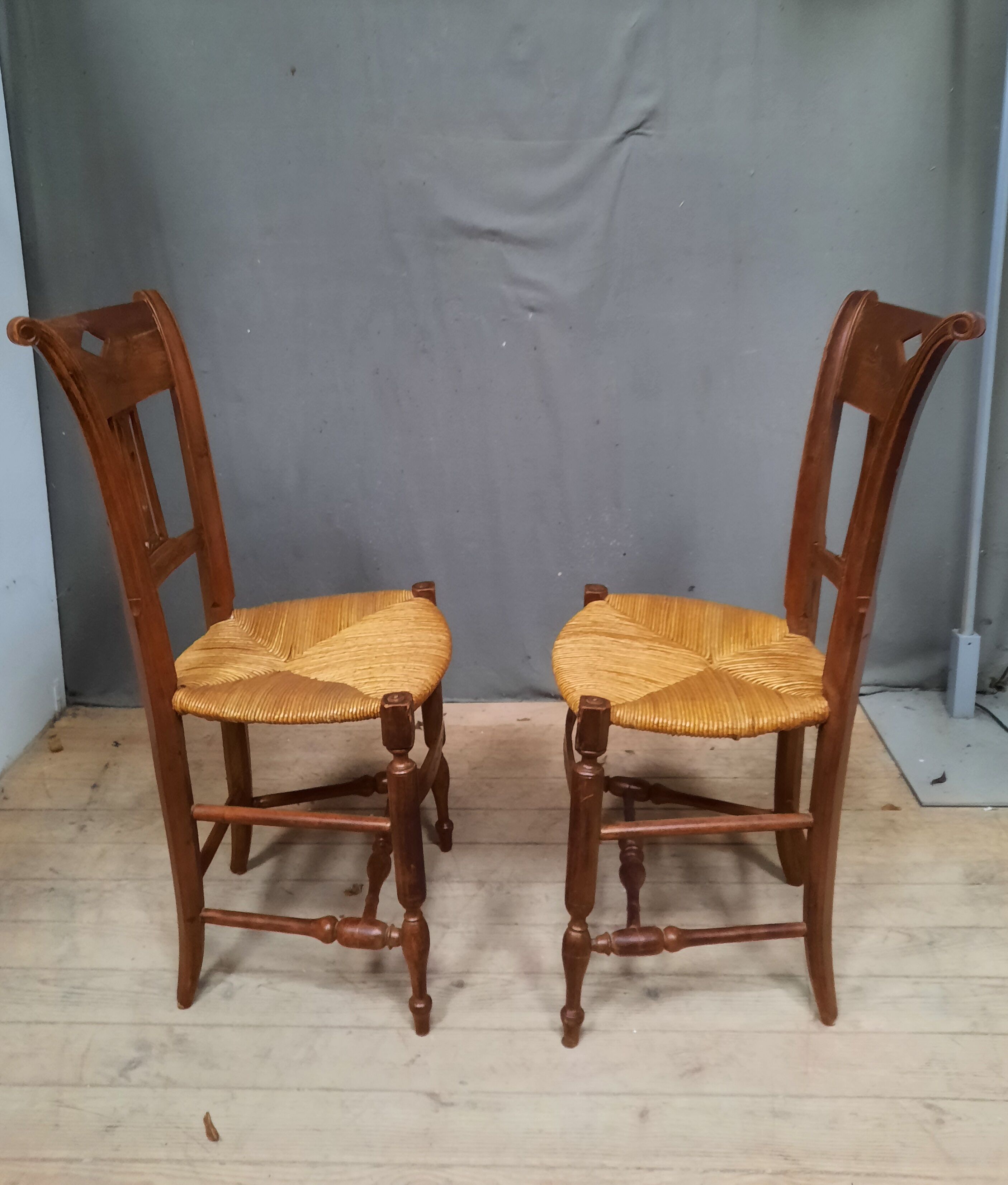 Pair of chair straws directoire