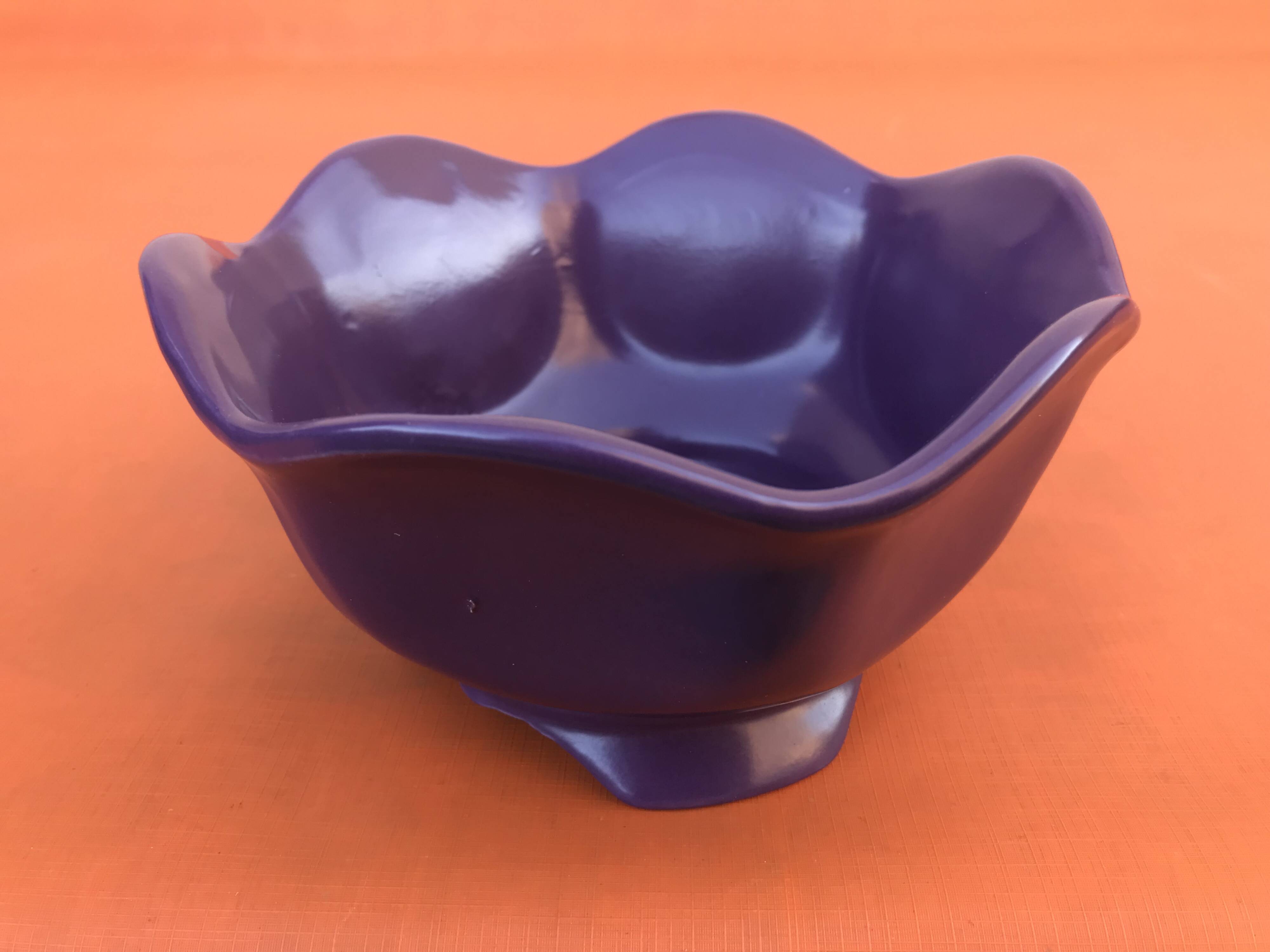 Polylobe Ceramic Planter / Decorative Pot on Pedestal