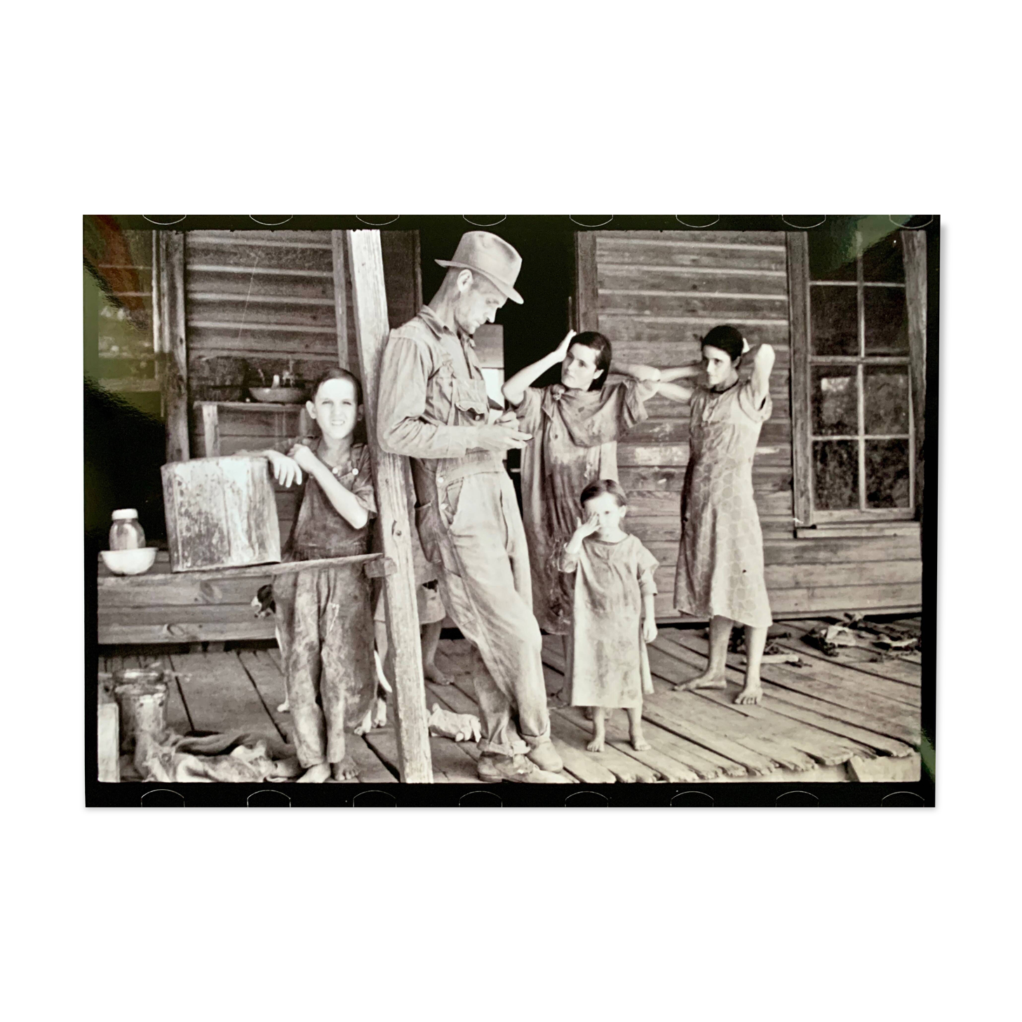 📸 Fine Art Photograph by Walker Evans – Sharecropper Children, Alabama (1936)