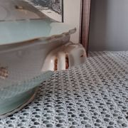 Soup tureen