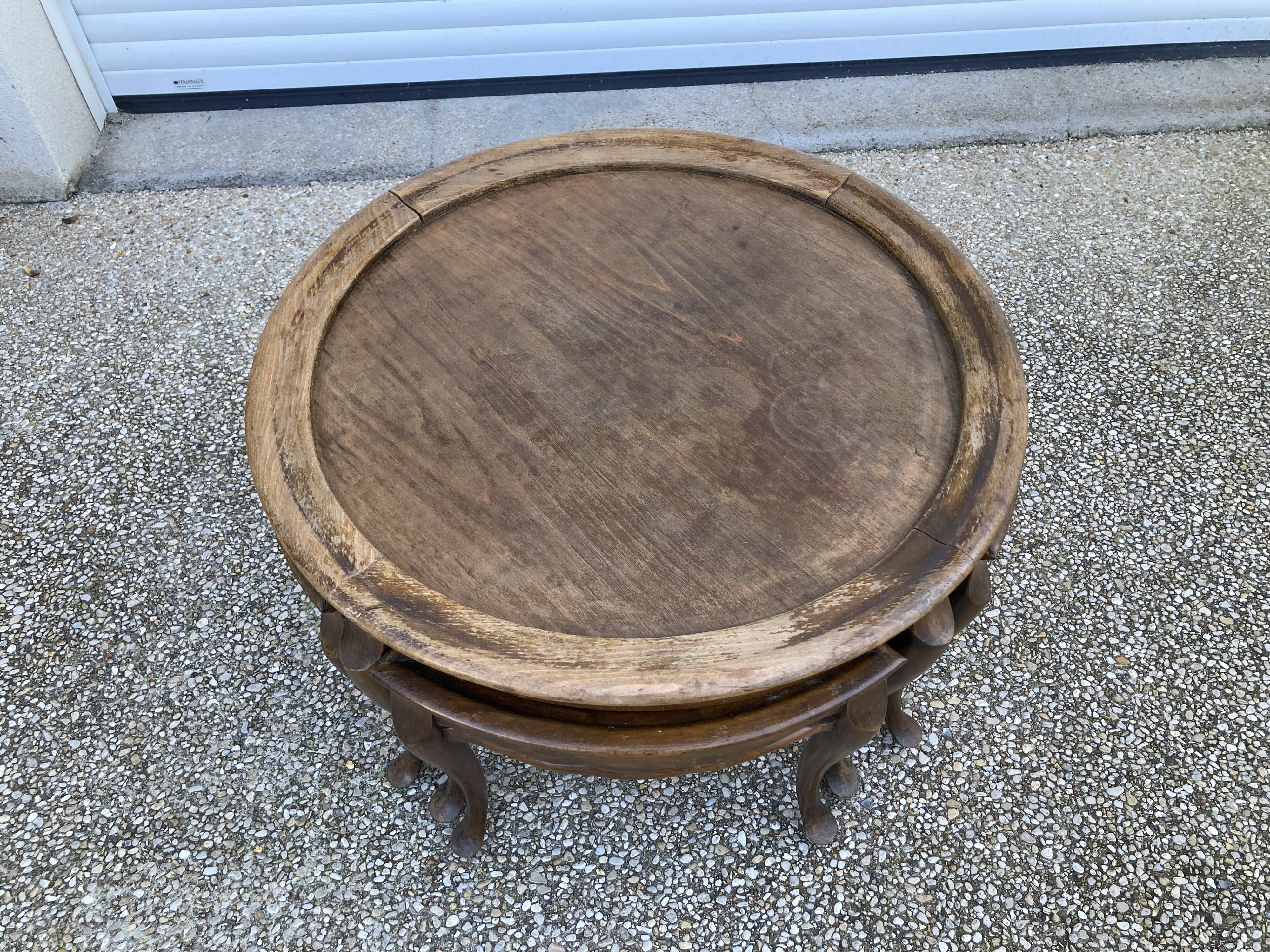 Nesting coffee table