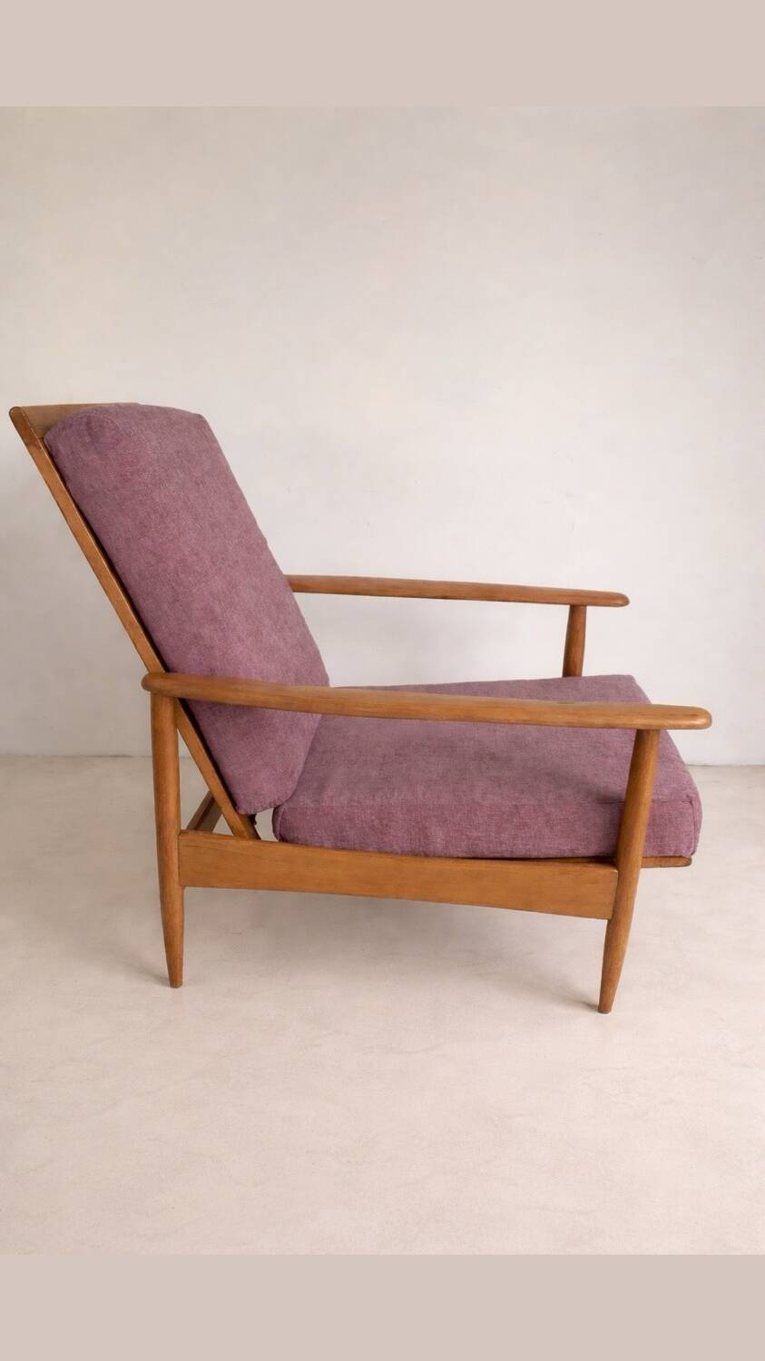 Scandinavian armchair with 3 positions