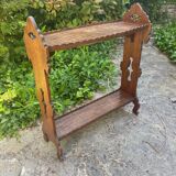 Alsatian standing shelf