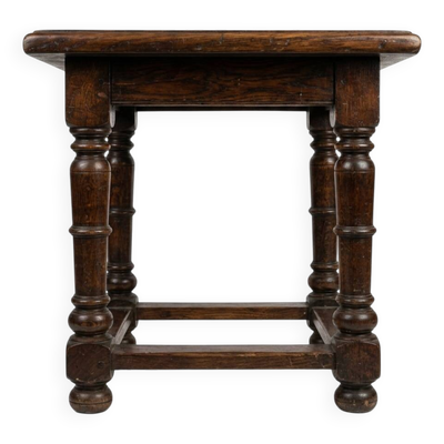 Table ancienne en chêne massif – Pieds tournés balustres et entretoise, sty