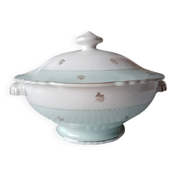 Soup tureen